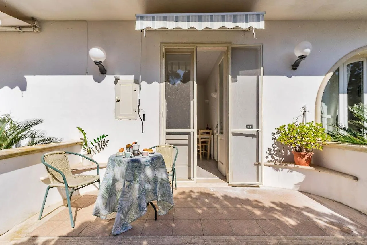 Garden View Near The Sea Bed & Breakfast Lecce